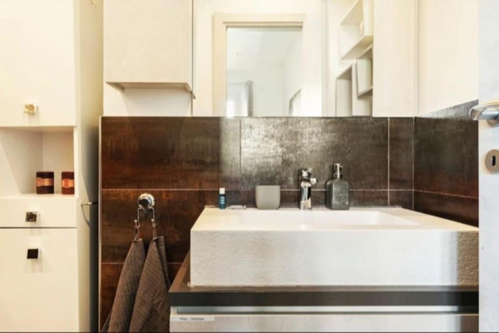 Life - Wi-fi & Smart Tv * Milano